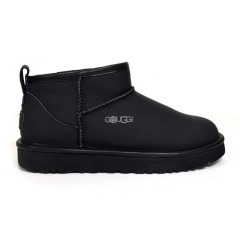 Classic Ultra Mini Leather Black